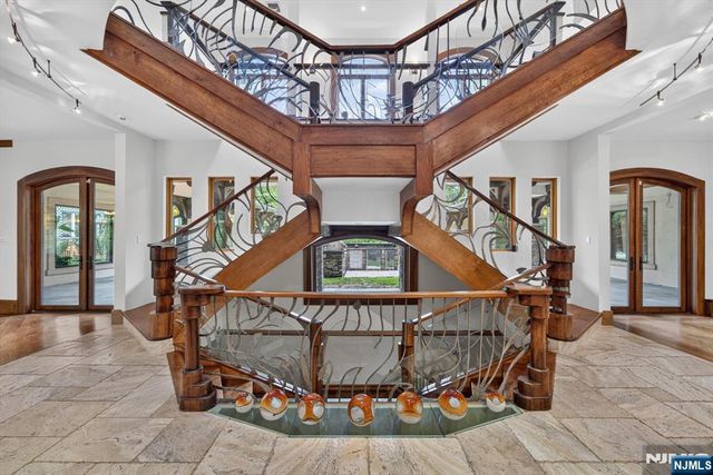 296 Durie Avenue, Closter, NJ 07624