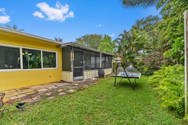 3002 Cardinal Drive, Delray Beach, FL 33444