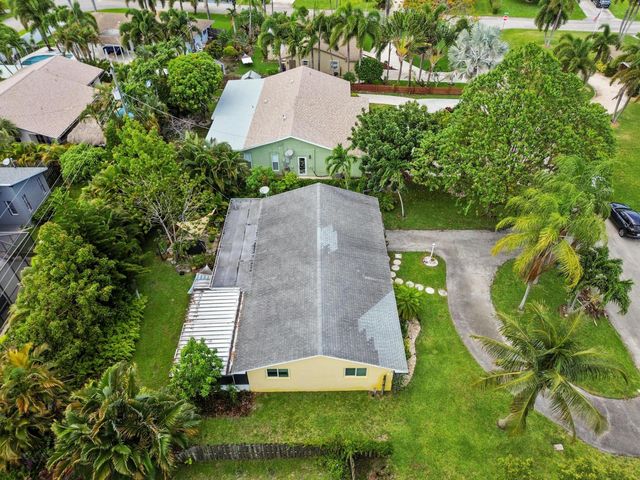 3002 Cardinal Drive, Delray Beach, FL 33444