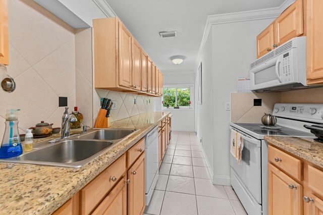 3002 Cardinal Drive, Delray Beach, FL 33444