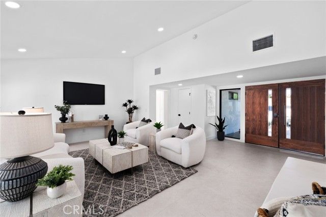 1975 E Mark Leslie, Palm Springs, CA 92264