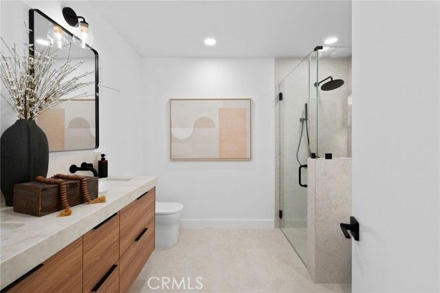 1975 E Mark Leslie, Palm Springs, CA 92264