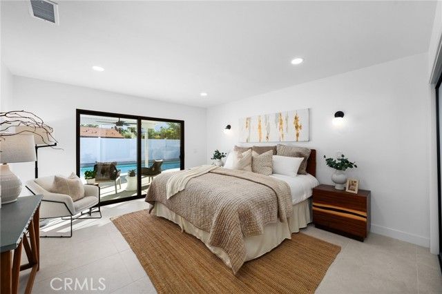 1975 E Mark Leslie, Palm Springs, CA 92264