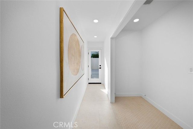 1975 E Mark Leslie, Palm Springs, CA 92264