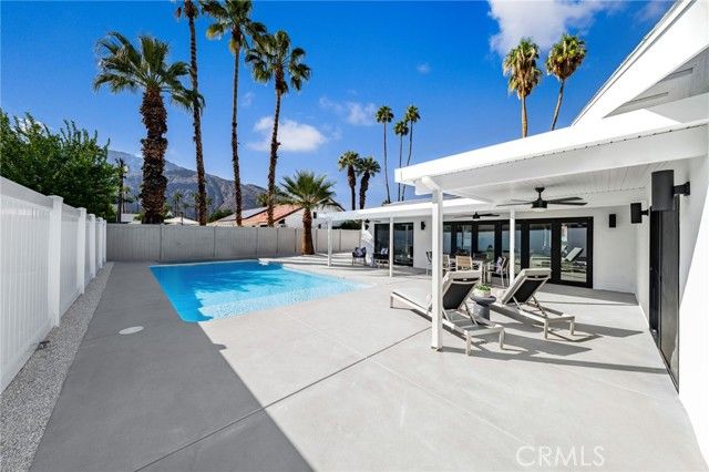 1975 E Mark Leslie, Palm Springs, CA 92264