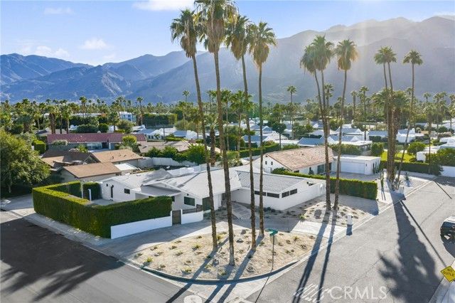 1975 E Mark Leslie, Palm Springs, CA 92264