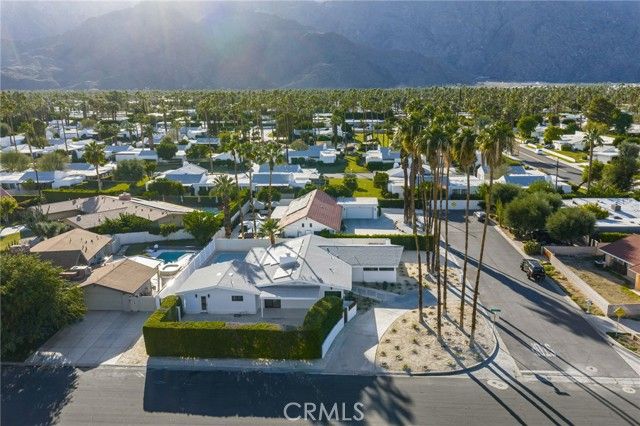 1975 E Mark Leslie, Palm Springs, CA 92264