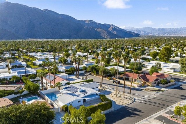 1975 E Mark Leslie, Palm Springs, CA 92264