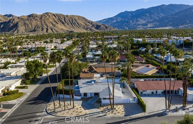 1975 E Mark Leslie, Palm Springs, CA 92264