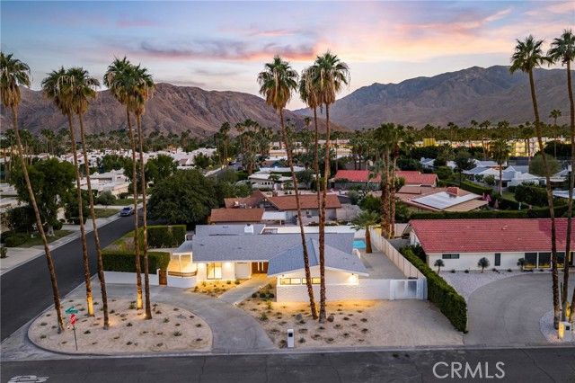 1975 E Mark Leslie, Palm Springs, CA 92264