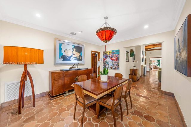 3701 Chase Ave, Miami Beach, FL 33140