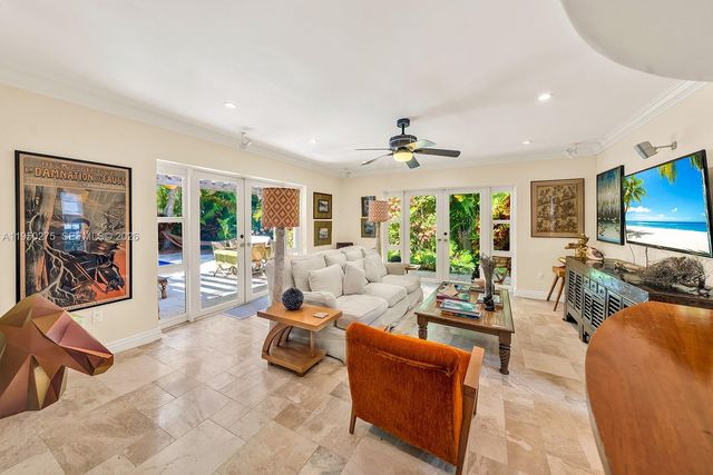 3701 Chase Ave, Miami Beach, FL 33140