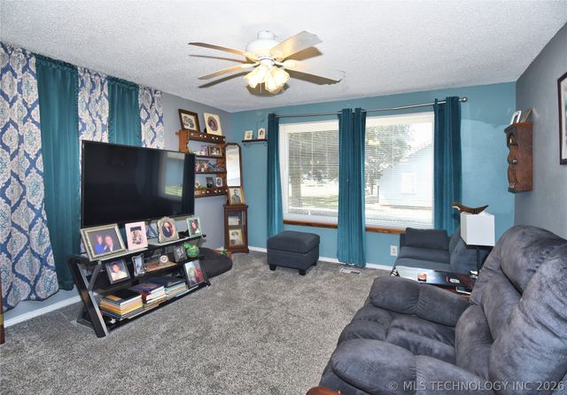 1229 E 8th Street, Okmulgee, OK 74447