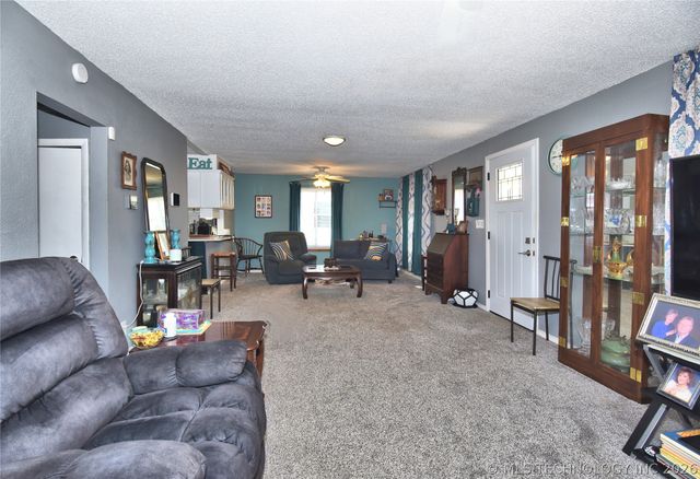 1229 E 8th Street, Okmulgee, OK 74447