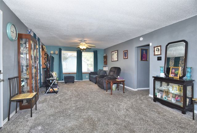 1229 E 8th Street, Okmulgee, OK 74447