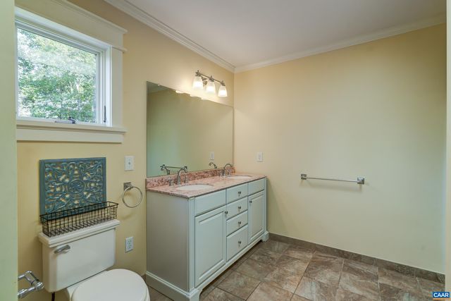 140 LYNX FARM LN, Charlottesville, VA 22903