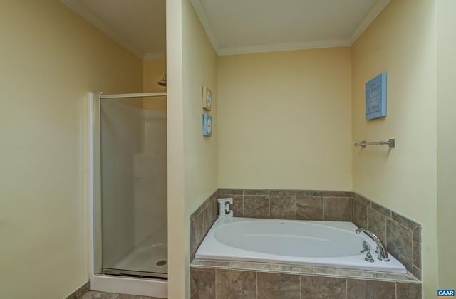 140 LYNX FARM LN, Charlottesville, VA 22903