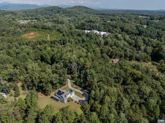 140 LYNX FARM LN, Charlottesville, VA 22903