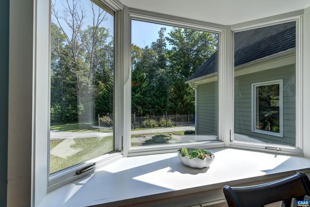 140 LYNX FARM LN, Charlottesville, VA 22903