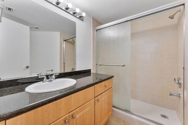 212 Lake Pointe Drive 302, Oakland Park, FL 33309