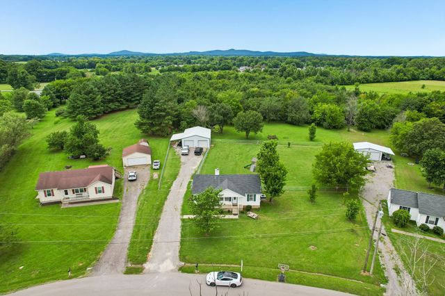 109 Eagle Crk, Christiana, TN 37037