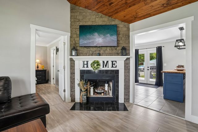 109 Eagle Crk, Christiana, TN 37037