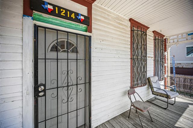 1214 Edwards Street, Houston, TX 77007