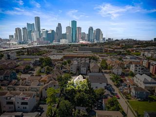 1214 Edwards Street, Houston, TX 77007