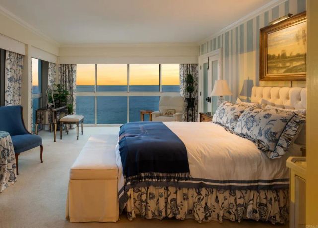 939 Coast Boulevard 10E, La Jolla, CA 92037