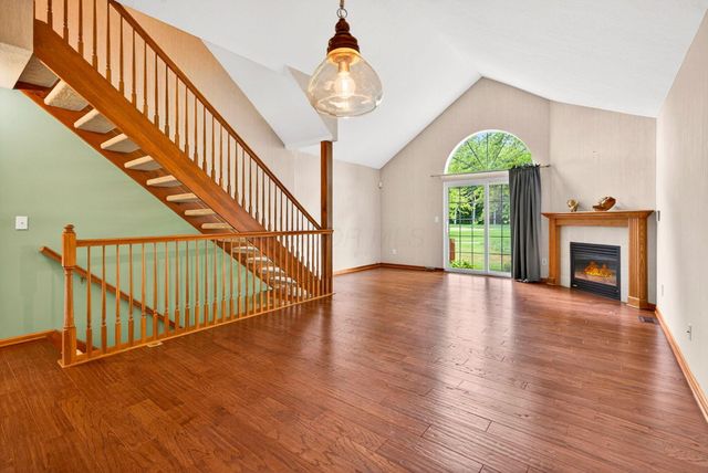 7042 Greensview Village Drive, Canal Winchester, OH 43110