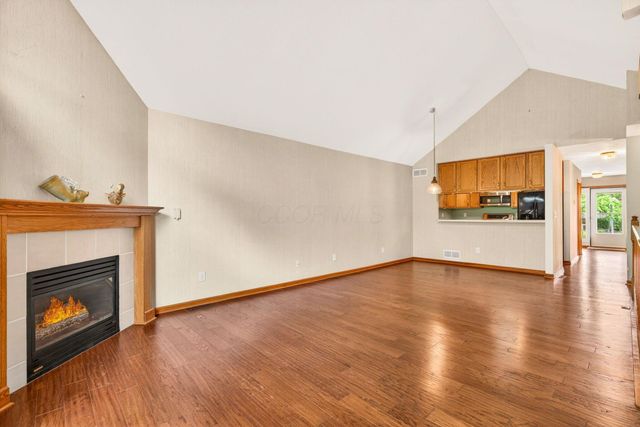 7042 Greensview Village Drive, Canal Winchester, OH 43110
