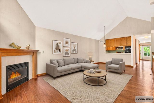 7042 Greensview Village Drive, Canal Winchester, OH 43110