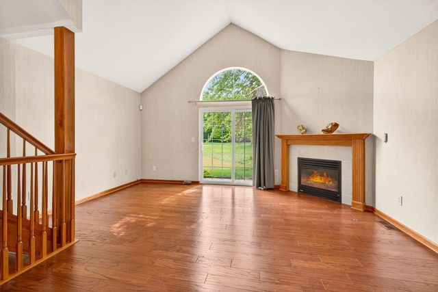 7042 Greensview Village Drive, Canal Winchester, OH 43110