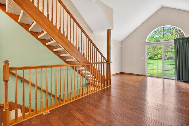 7042 Greensview Village Drive, Canal Winchester, OH 43110