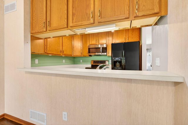 7042 Greensview Village Drive, Canal Winchester, OH 43110