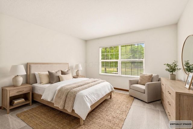 7042 Greensview Village Drive, Canal Winchester, OH 43110