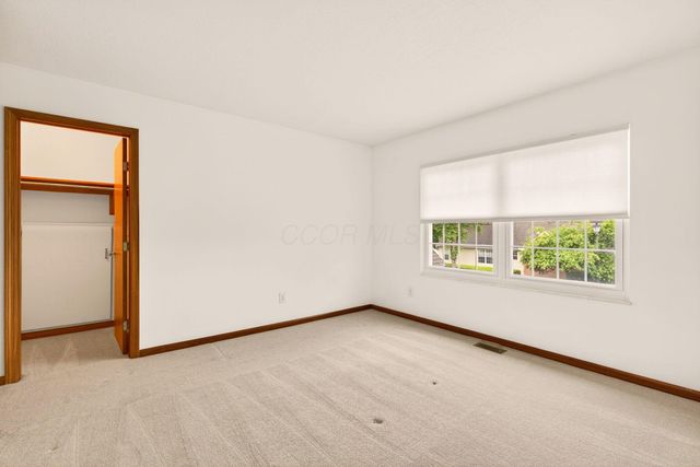7042 Greensview Village Drive, Canal Winchester, OH 43110