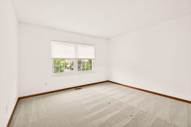 7042 Greensview Village Drive, Canal Winchester, OH 43110
