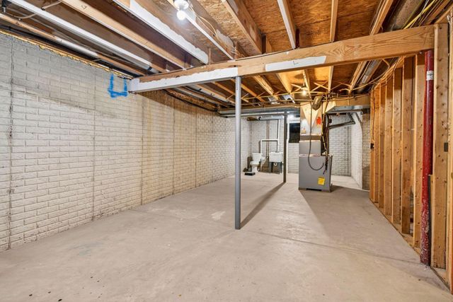 7042 Greensview Village Drive, Canal Winchester, OH 43110