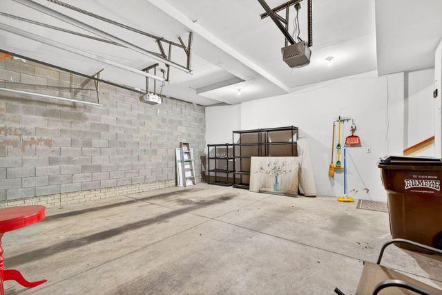 7042 Greensview Village Drive, Canal Winchester, OH 43110
