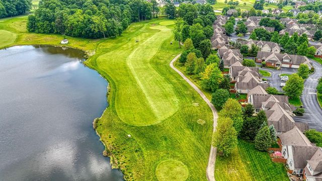7042 Greensview Village Drive, Canal Winchester, OH 43110