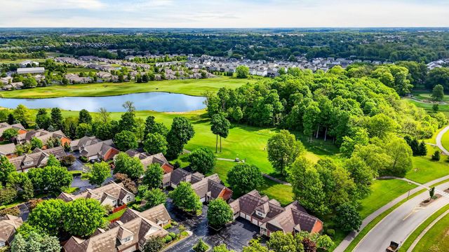 7042 Greensview Village Drive, Canal Winchester, OH 43110