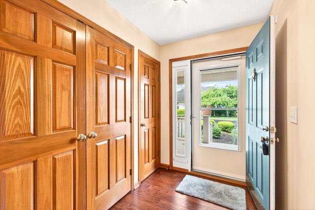 7042 Greensview Village Drive, Canal Winchester, OH 43110