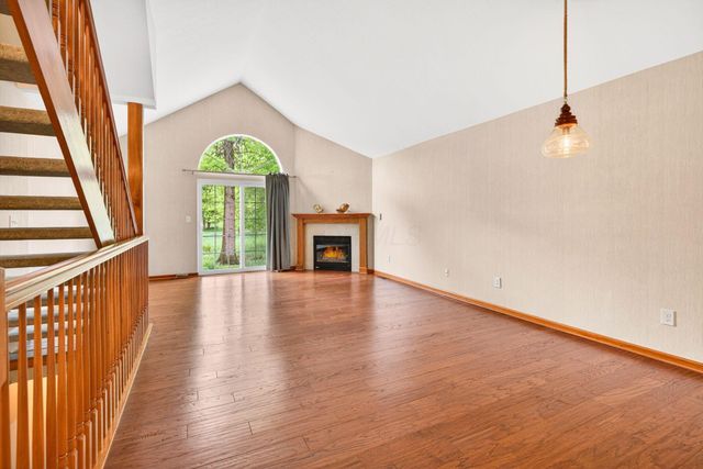 7042 Greensview Village Drive, Canal Winchester, OH 43110