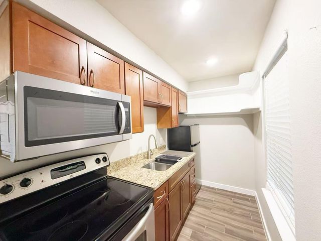 2020 S Congress Ave 1106, Austin, TX 78704