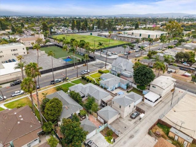 924 S Broadway, Santa Ana, CA 92701