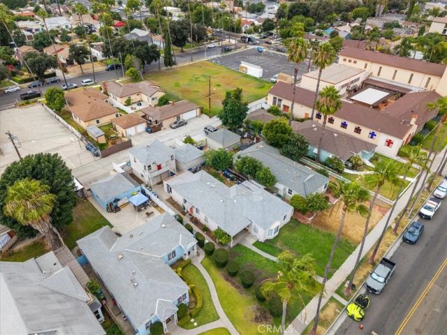 924 S Broadway, Santa Ana, CA 92701