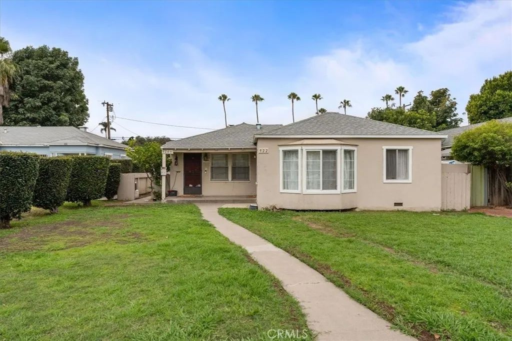 924 S Broadway, Santa Ana, CA 92701