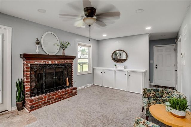 6708 N Euclid Avenue, Gladstone, MO 64118