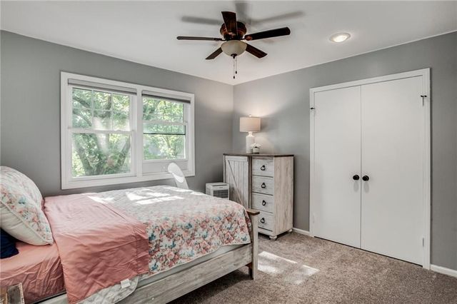 6708 N Euclid Avenue, Gladstone, MO 64118